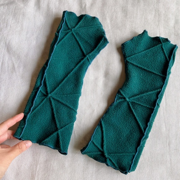 Vintage Green Felt Fingerless Gloves Wrist Warmers Arm Warmers 12” - Picture 4 of 11